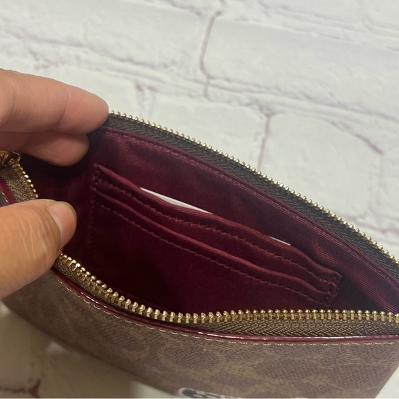 COACH Corner Zip Wristlet In Signature Canvas With Rexie Sticker Print NWT - Picture 11 of 14